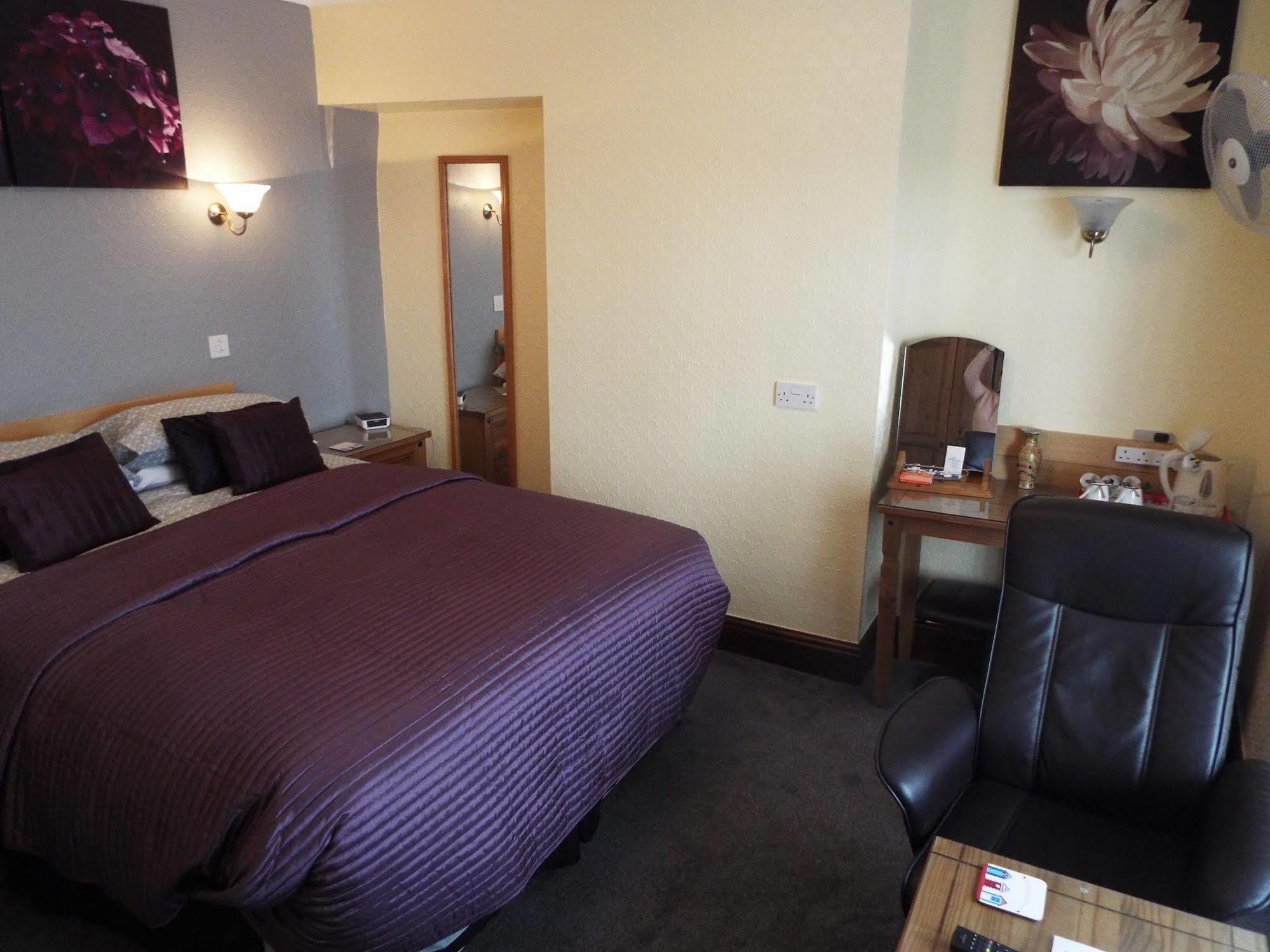 Maluth Lodge Great Yarmouth Exterior foto